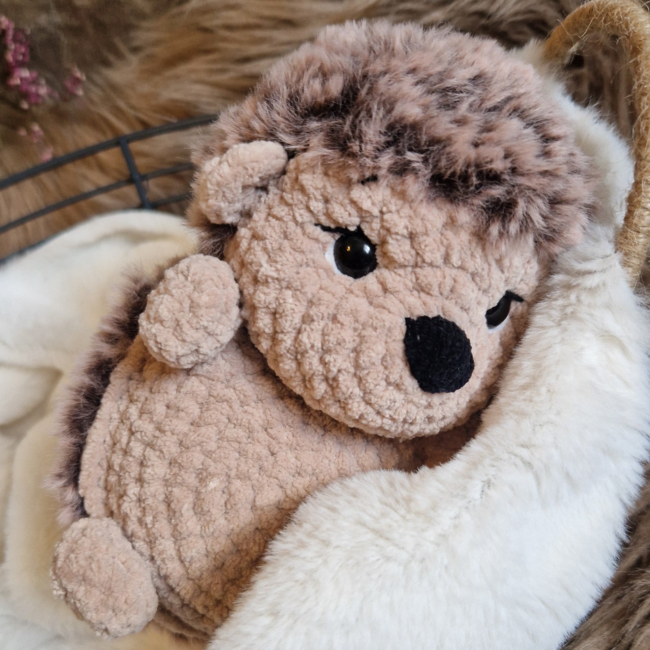Gehäkeltes Kuscheltier Igel „Fluffy" | Spieluhr