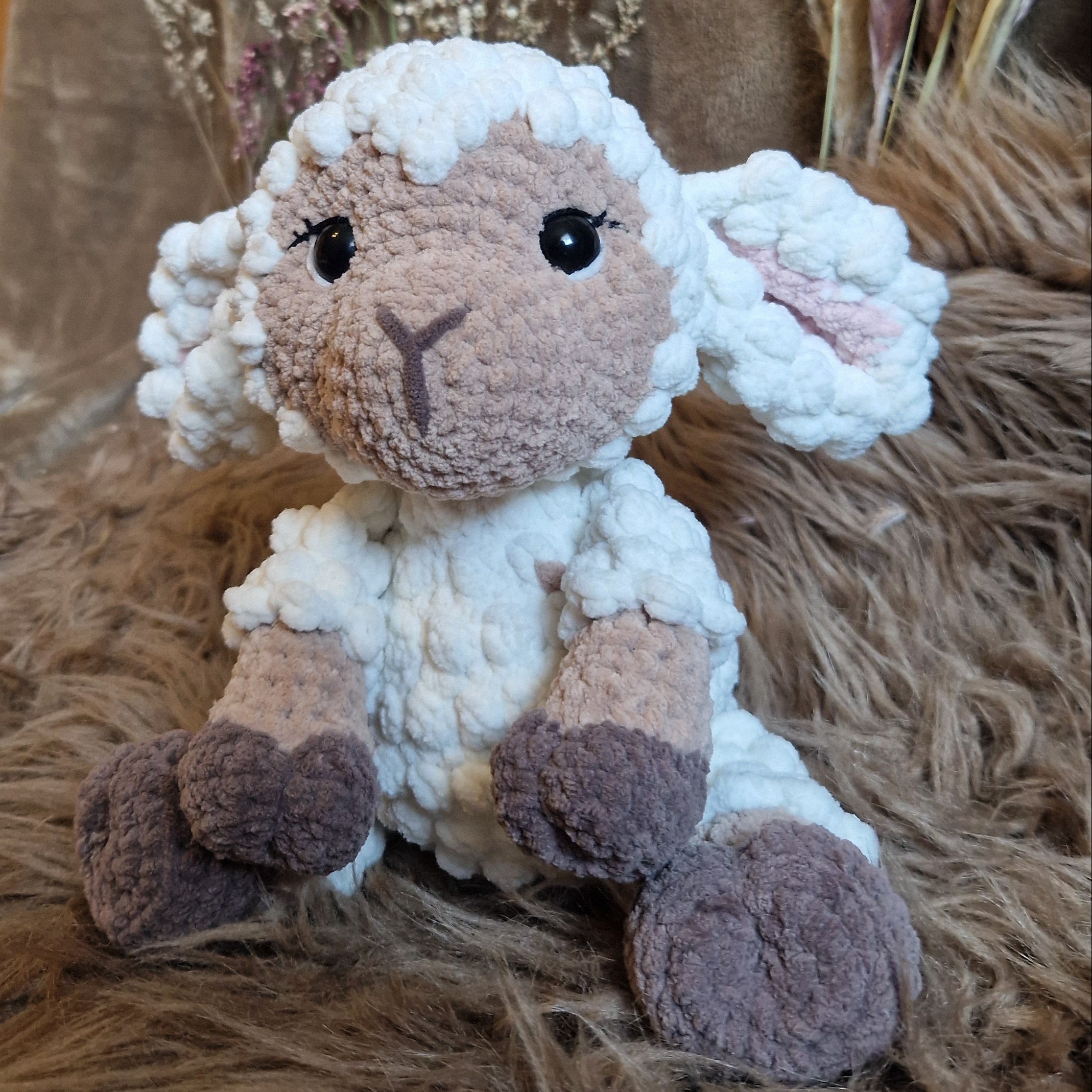 Gehäkeltes Kuscheltier Schaf „Flocke" | Spieluhr
