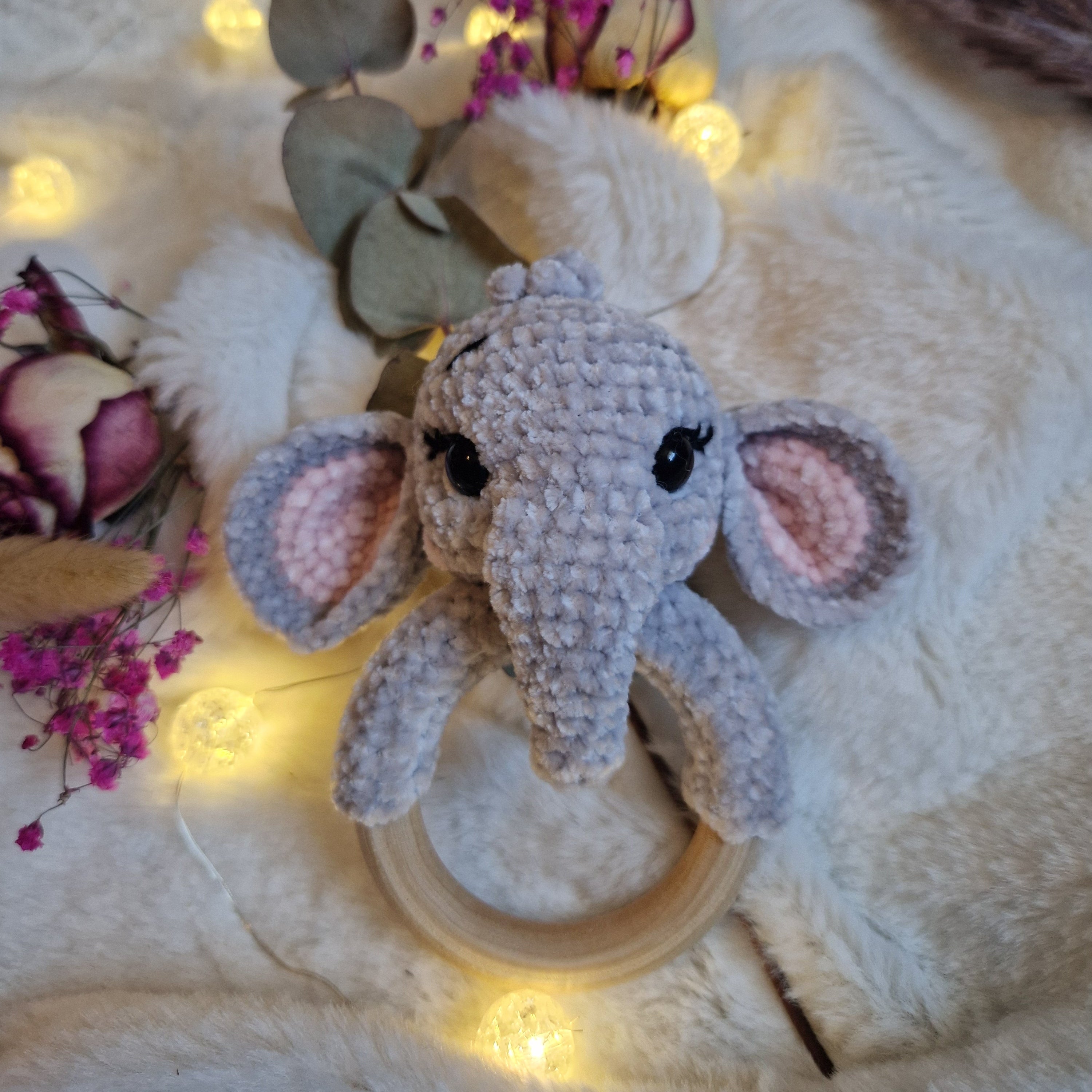Babyrassel | gehäkelte Rassel | Elefant „Nino"