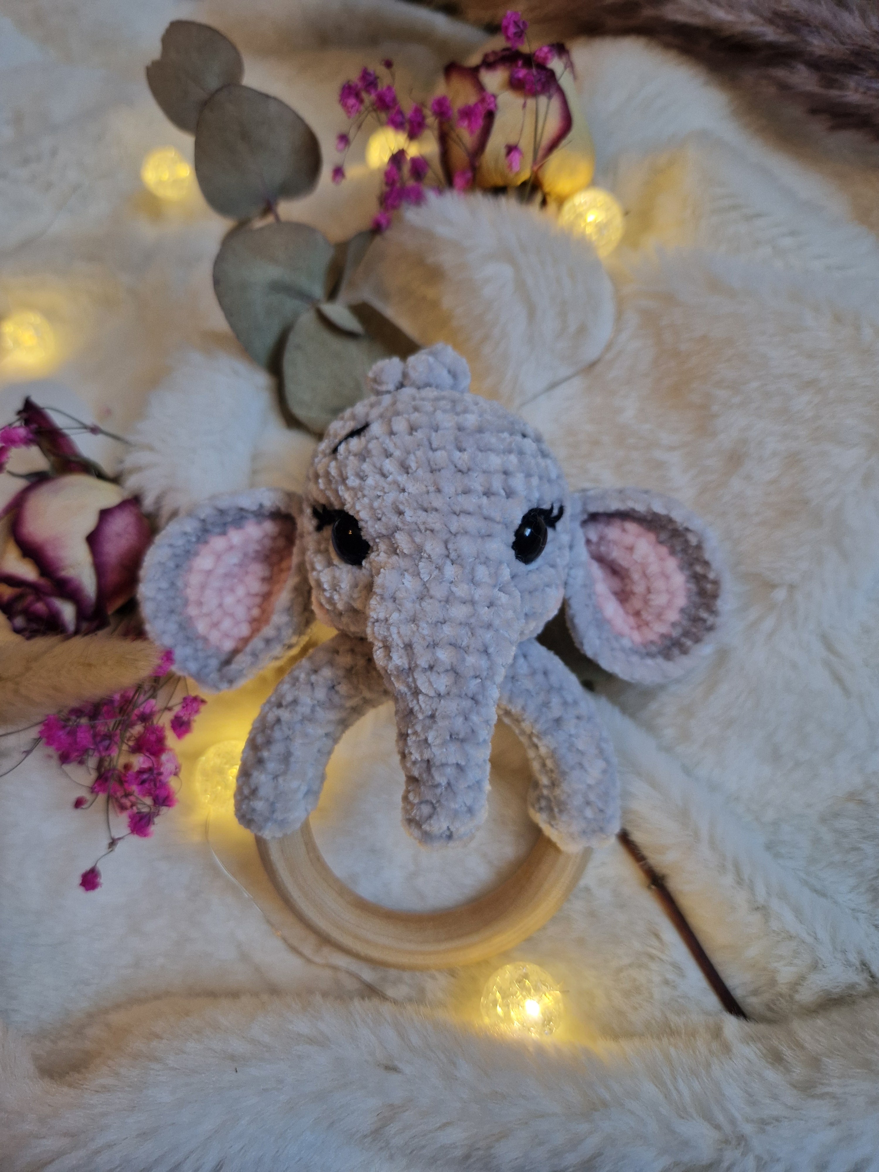 Häkelanleitung Elefant Nino Schmusetier & Rassel | Crochet pattern elephant Nino cuddly toy & rattle