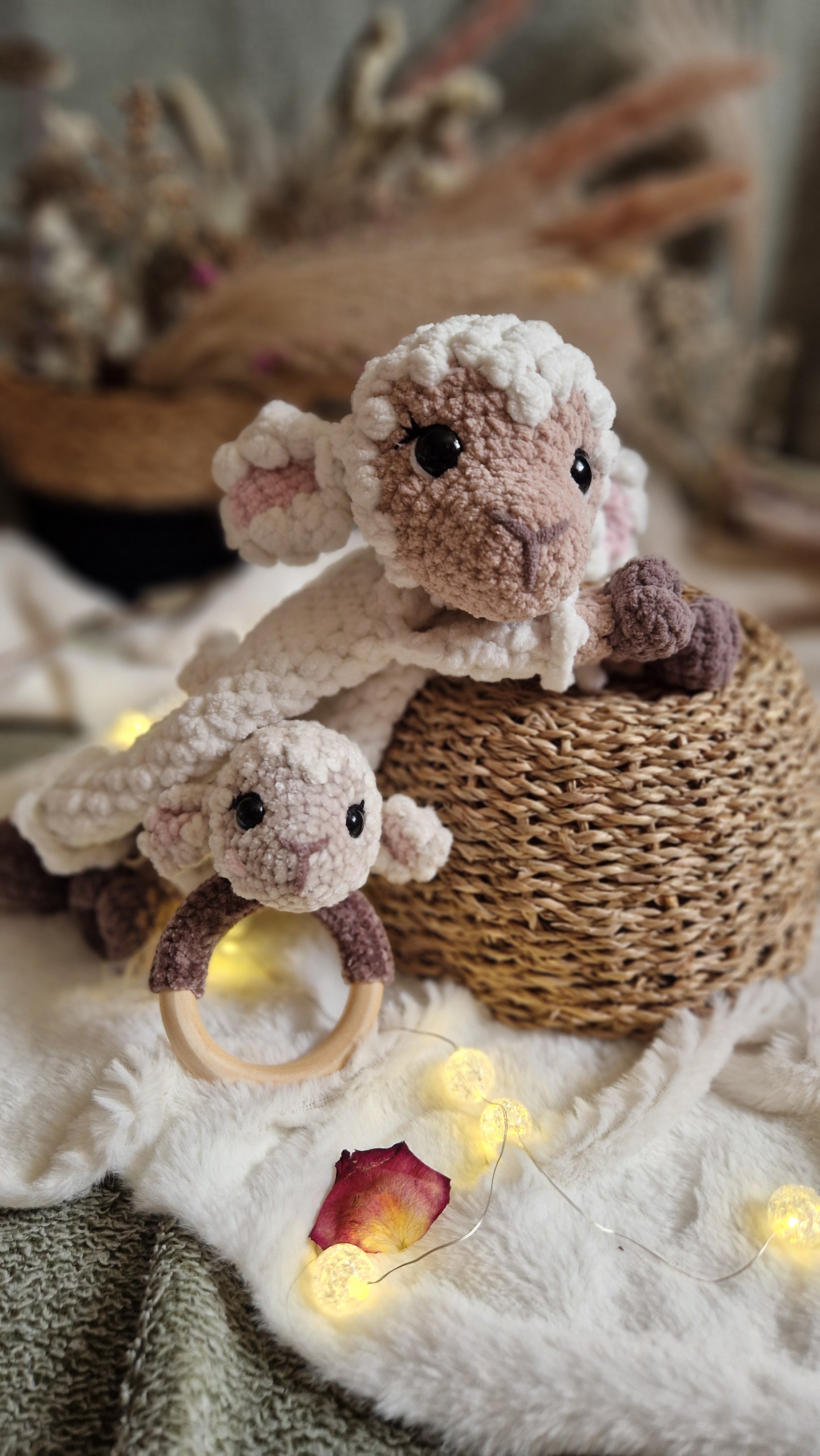 Häkelanleitung Schaf Flocke Schmusetier & Rassel | Crochet pattern sheep Flocke Schmusetier & Rassel